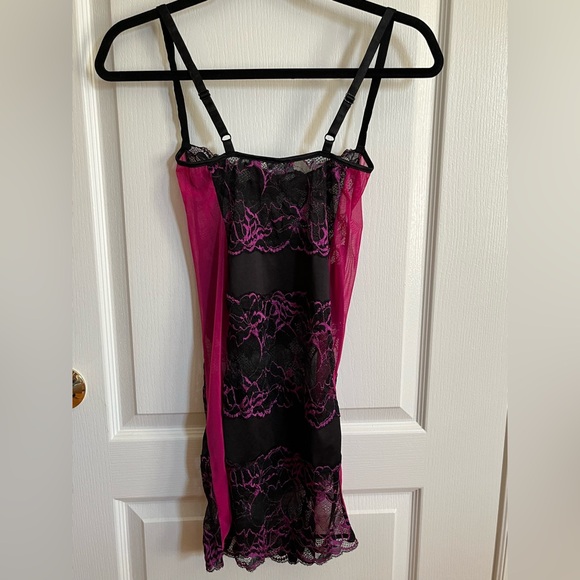 Coquette stretch lace and sheer mesh magenta & black slip / negligee, size S - Picture 6 of 7